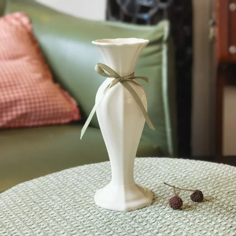 Minimalist white ceramic vase hydroponic vase living room bedroom desktop flower arrangement decoration Wedding decoration vase