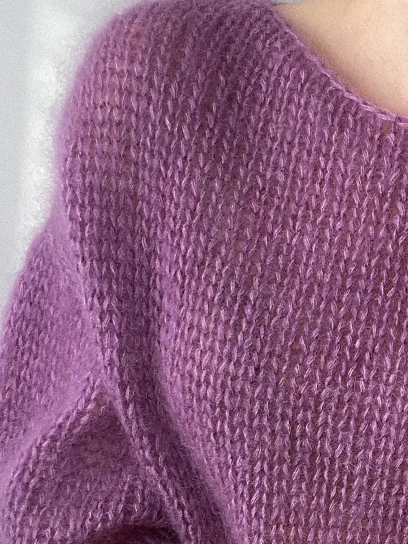 سترة صوفية متماسكة جديدة للخريف والشتاء للنساء، مصممة بنمط كسول، بلوفر أرجواني فضفاض برقبة دائرية، بلوزة كاجوال وأنيقة للتنقل في المناطق الحضرية، ملابس متماسكة على طراز Instagram، ملابس مناسبة للعام الجديد، هدية عيد الميلاد