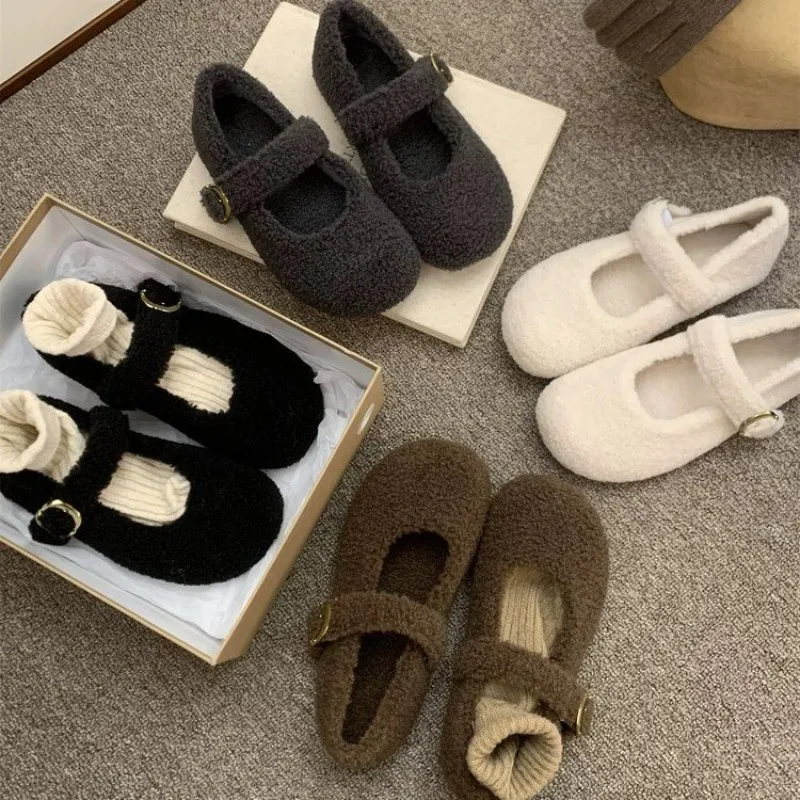 حذاء باليه نسائي مسطح من الصوف بمقدمة مستديرة حذاء بدون كعب من القطيفة الدافئ بتصميم علامة تجارية للسيدات حذاء ماري جين منفوش باللون الأحمر والرمادي #5