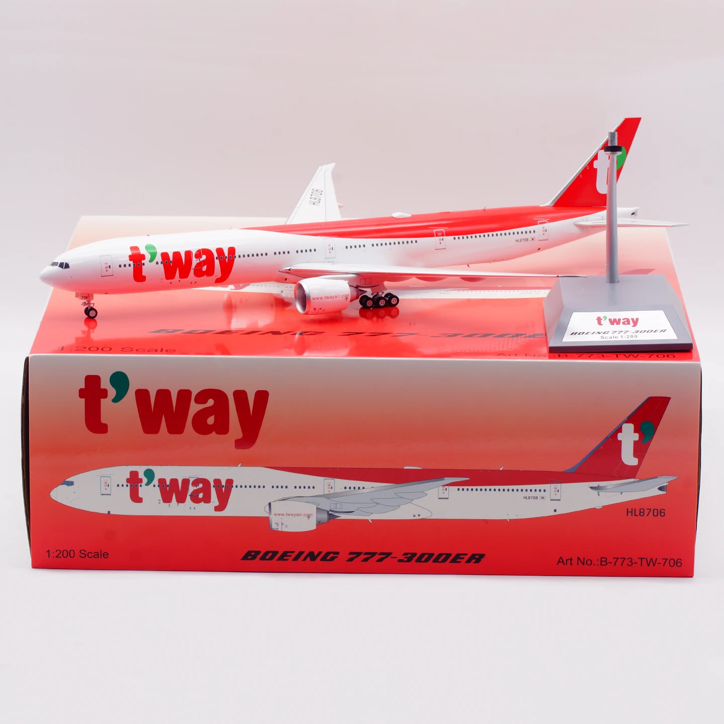

B-773-TW-706 Alloy Collectible Plane Gift B-Models 1:200 t'way Airlines Boeing B777-300ER Diecast Aircraft Jet Model HL8706