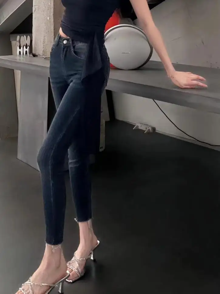 

Retro Blue Denim Jeans Women's High Waist Elastic Slim Fit Body Contouring Skirt Waed out Nine Points Cotton Stretch D...