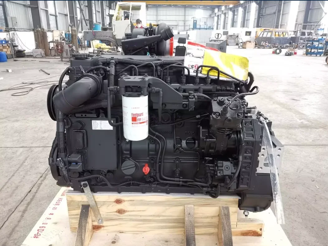 QSB6.7-C Series Construction Diesel Engine 129-194kW 170-260HP Turbo 6 Cylinder Engine For Excavator Loader Machinery