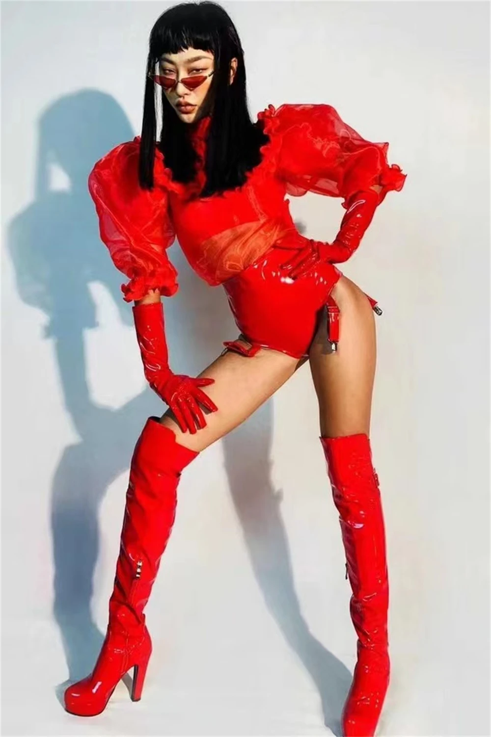 새로운 빨간 가죽 (탑 + 반바지 + 장갑) 세트 재즈 댄스 공연 복장 나이트 클럽 바 여성 가수 선도 댄서 무대 의상 ﻿