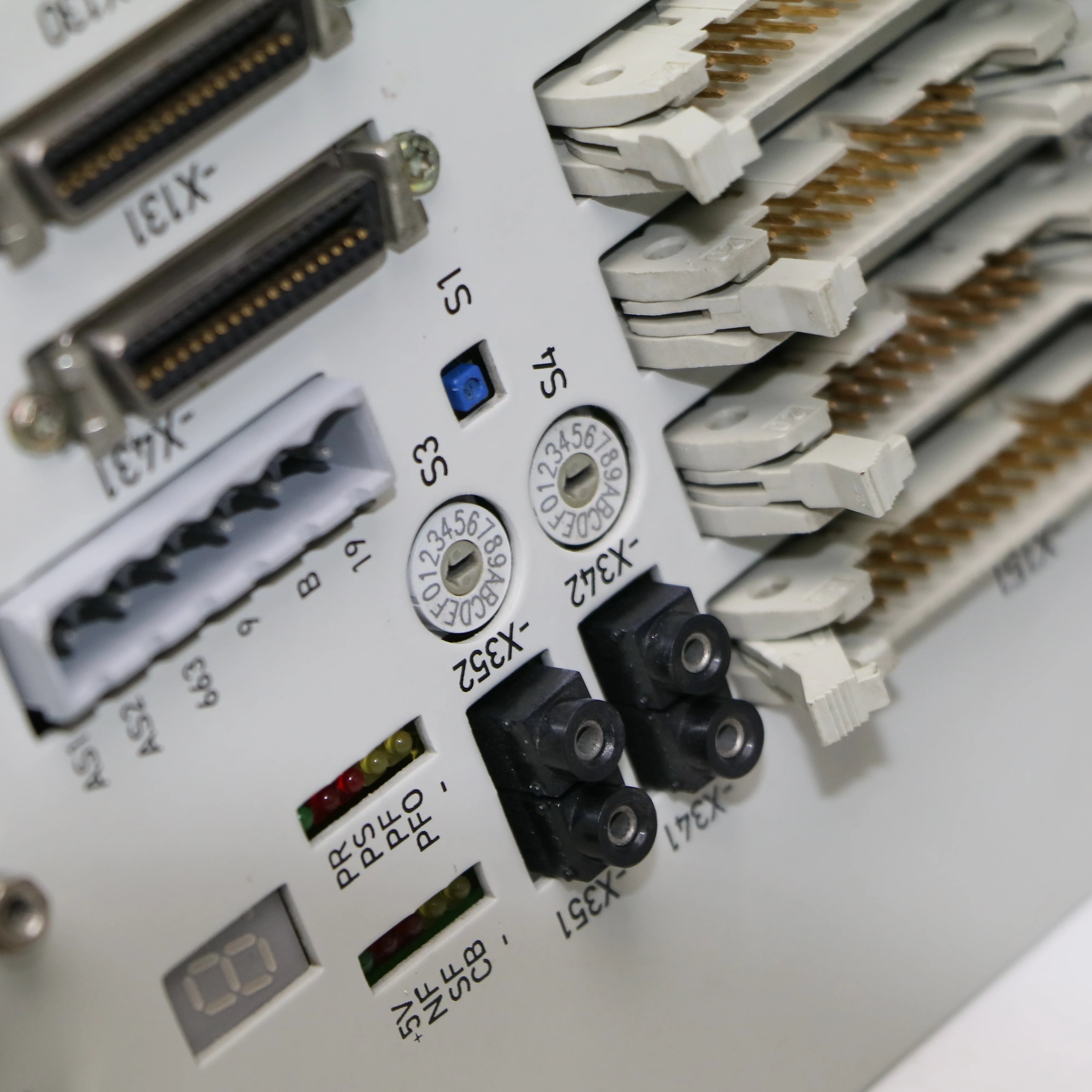 6FC5410-0AX02-1AA0 810D Processador Central CCU2/DP Plc Módulo peças de controle numérico 1 ano de garantia