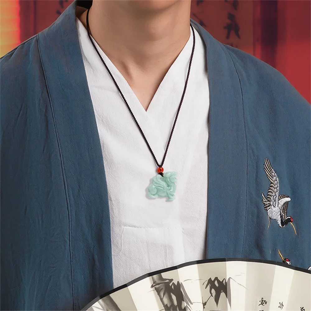 الجاديت الأخضر الجليدي الطبيعي منحوتة الصينية كيلين حية محظوظ قلادة تميمة قلادة شهادة فاخرة اليشم هدية مجوهرات