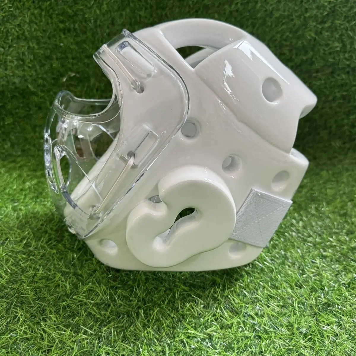 Casco da karate WKF/Protezione per la testa per bambini e adulti, allenamento e competizione, completamente chiuso, per ragazzi e ragazze, bianco