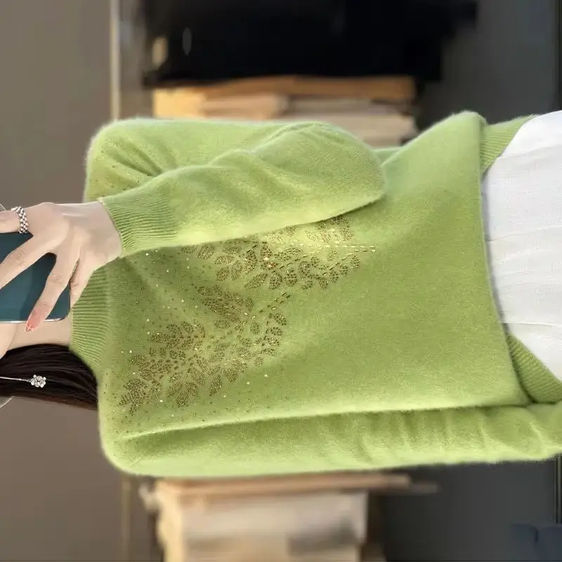 

Женский свитер со стразами и листьями, осень-зима 2026, темпераментное пальто, утепленный бархатный пуловер с полувысоким воротником, женский трикотаж, топ