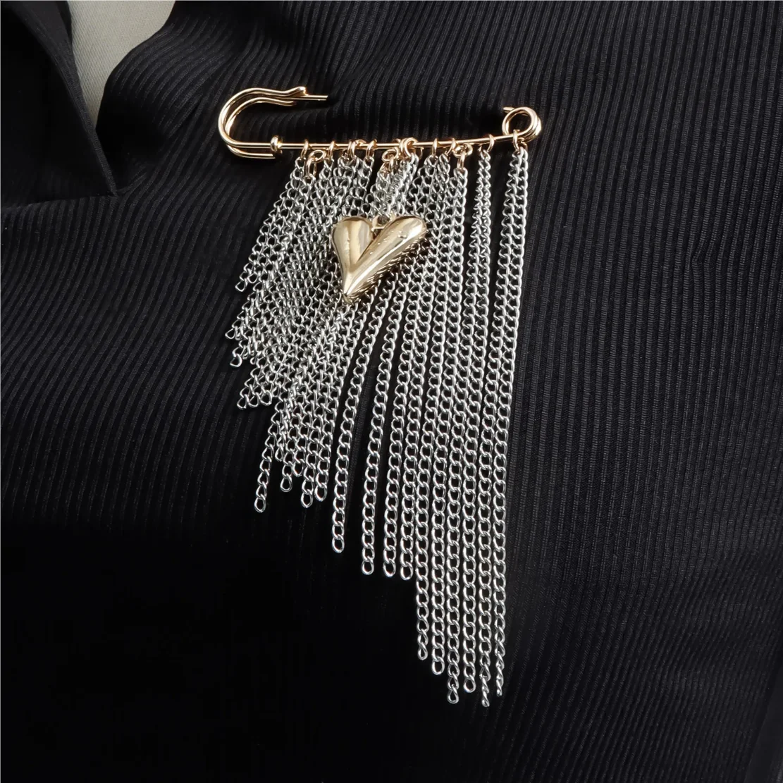 Broches con Múltiples Borlas Exageradas, Accesorios de Ropa, Pin de Moda con Forma de Corazón, Joyería Elegante