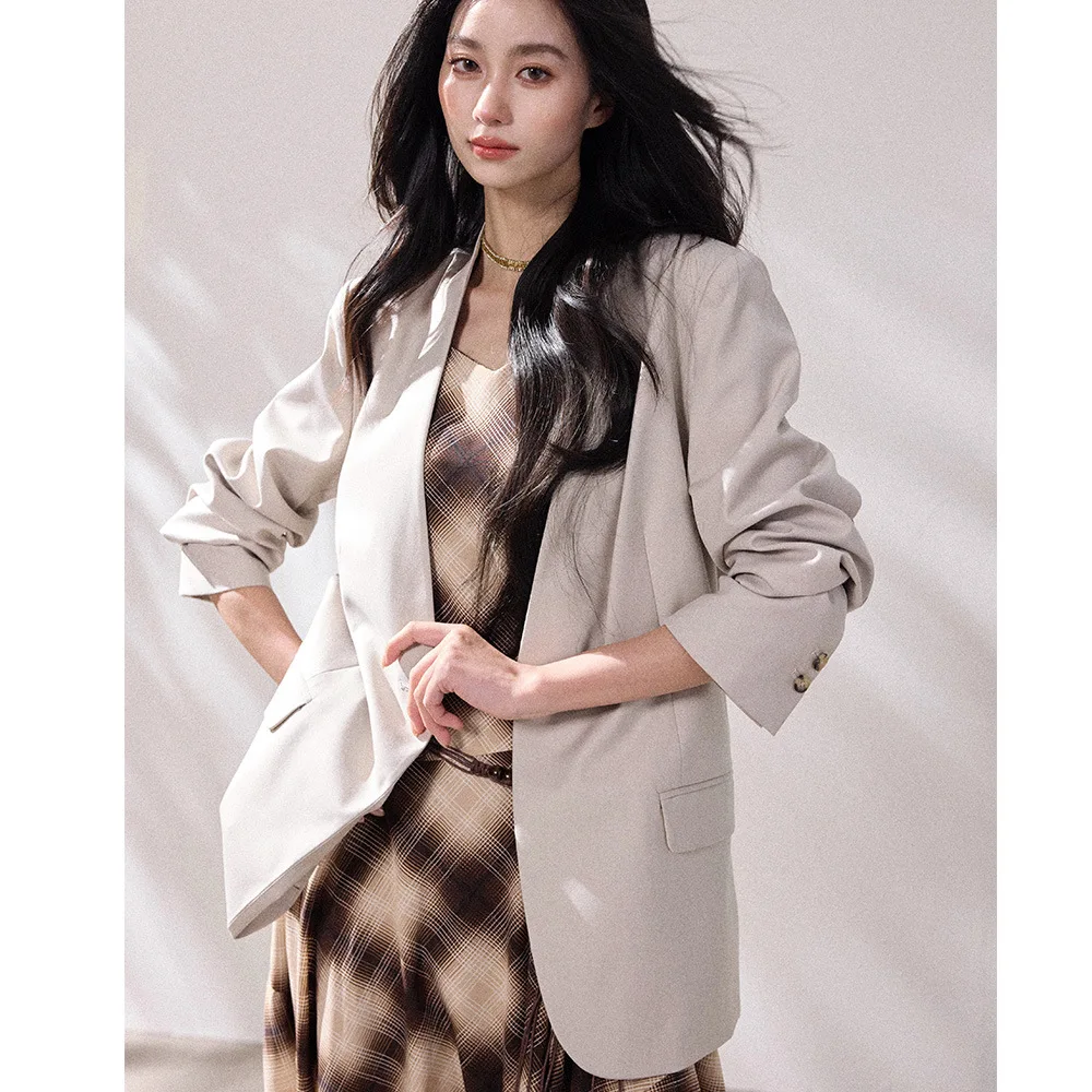 

Shengdu Spring New Vintage Minimalist Style V-neck Structured Loose Casual Suiting Commuting Top Outerwear Women's Fashion