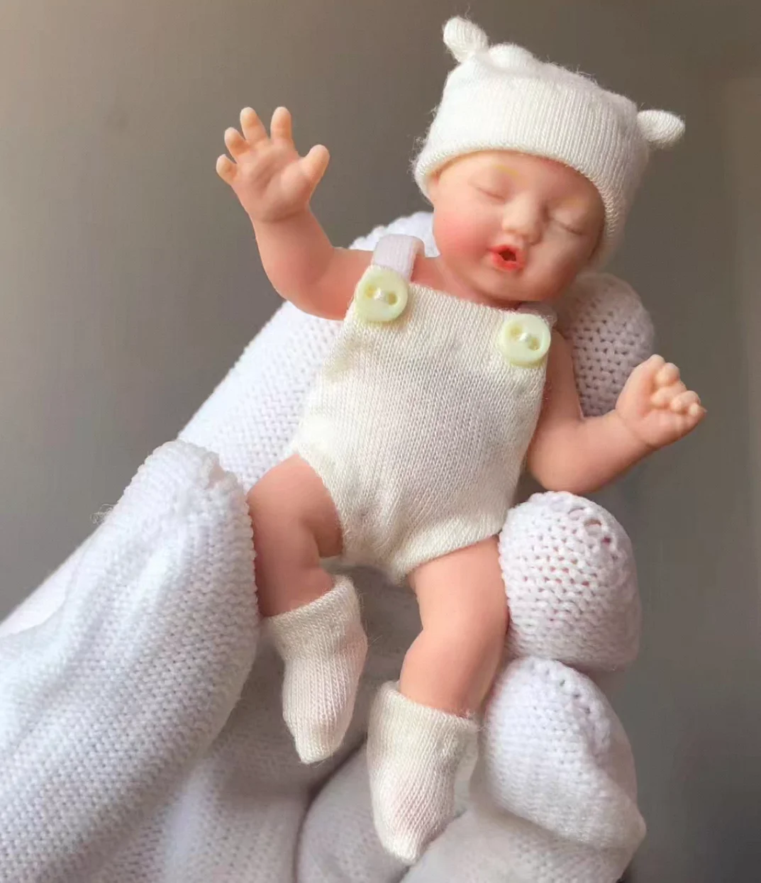 Nueva caja misteriosa Zuru, accesorios para bolas de bebé, ropa para muñecas, marcas miniverse, caja ciega, Mini pelota para bebé, solo ropa para muñecas hecha a mano