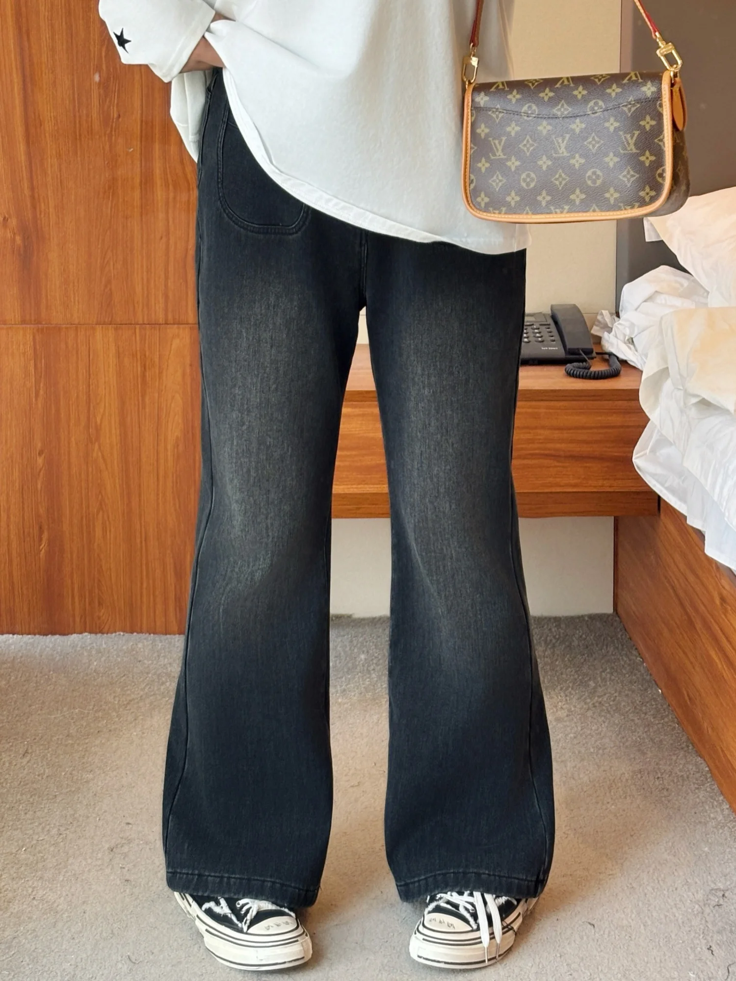 

Джинсы с высокой талией, расклешенные, на подкладке, больших размеров, для женщин, для повседневной носки, корректирующие фигуру, из хлопкового денима, модные, осенне-зимние