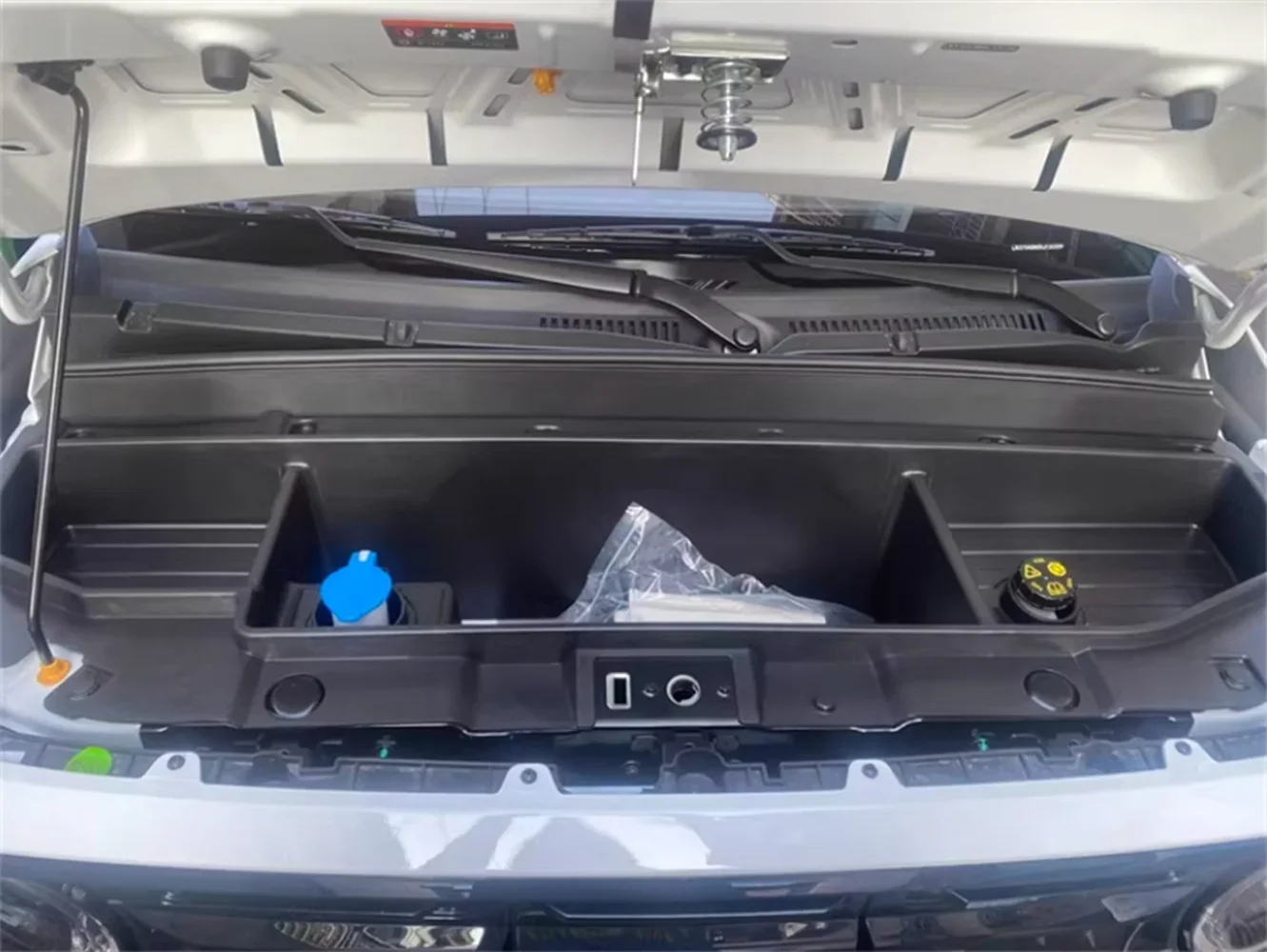 Car Front trunk storage box Engine hood storage compartment for Geely Panda mini