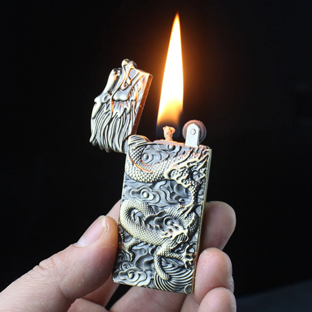 

Unique Metal Relief Dragon Gasoline Cigarette Lighter Retro Windproof Petrol Trenches Kerosene Lighters Oil Fire Gadgets