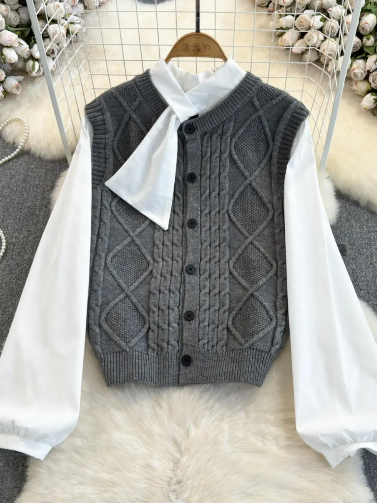 

Корейский дизайн, вязаный свитер, повседневный свободный топ, женский модный лоскутный свитер, искусственный двухсекционный длинный воротник-стойка, irt