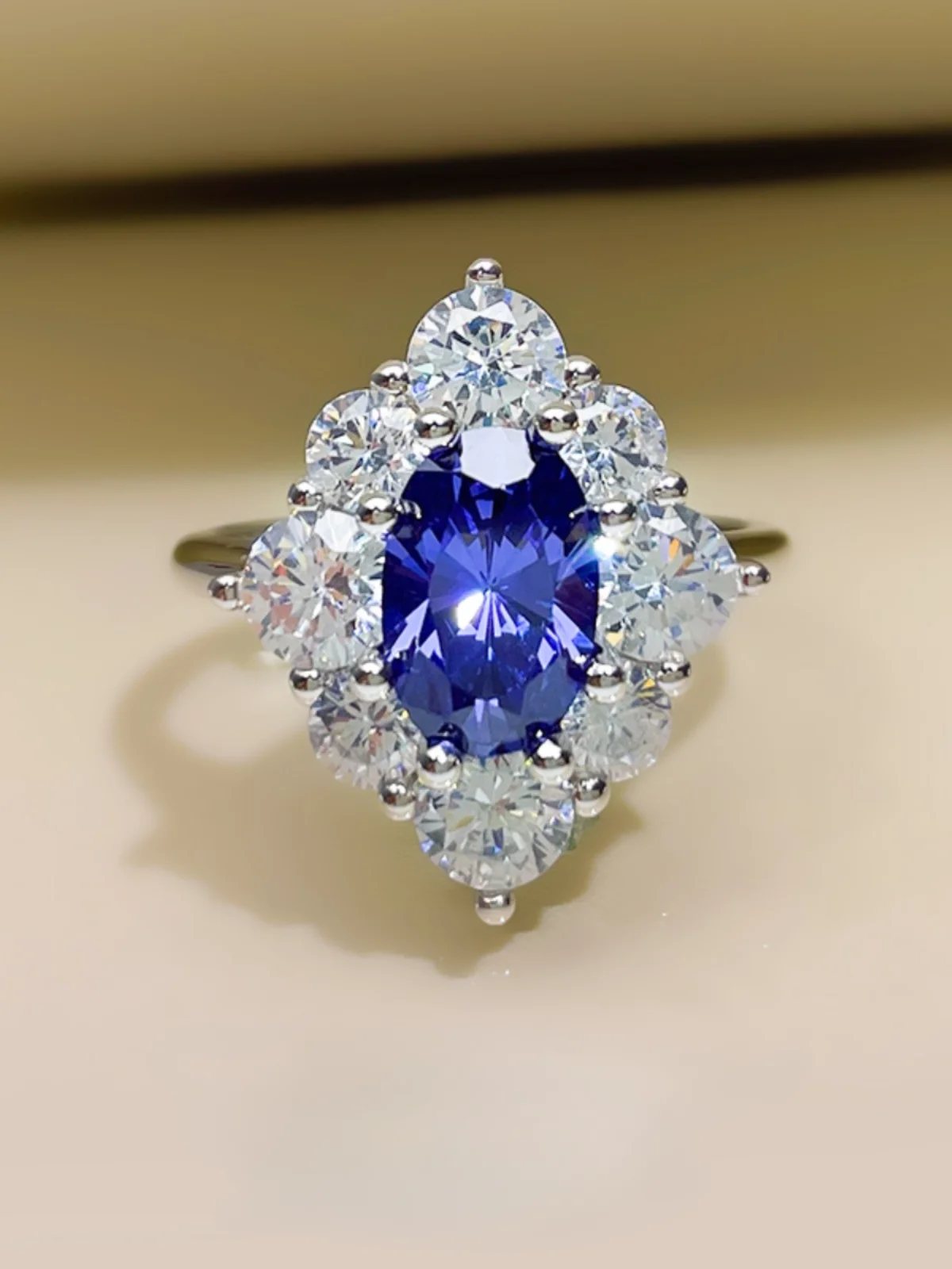 

Gaoding Tansang Blue Treasure Ring for Women, 925 Solid Silver, Daily Sparkling, Light Luxury, High Luxury, Hot Selling