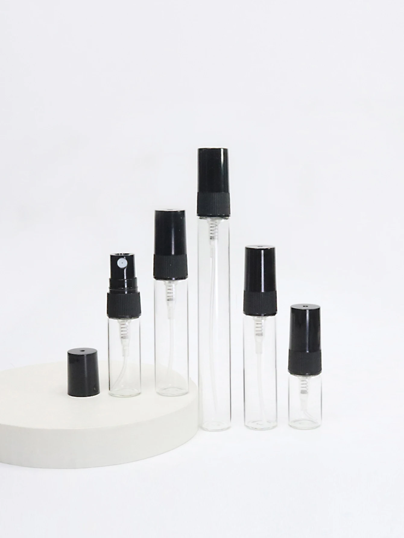 8 قطع 2 مل زجاجة رذاذ زجاجية، زجاجة عطر محمولة 3 مل، حاوية مستحضرات تجميل فارغة قابلة لإعادة الملء 5 مل، زجاجة سفر كولونيا 10 مل