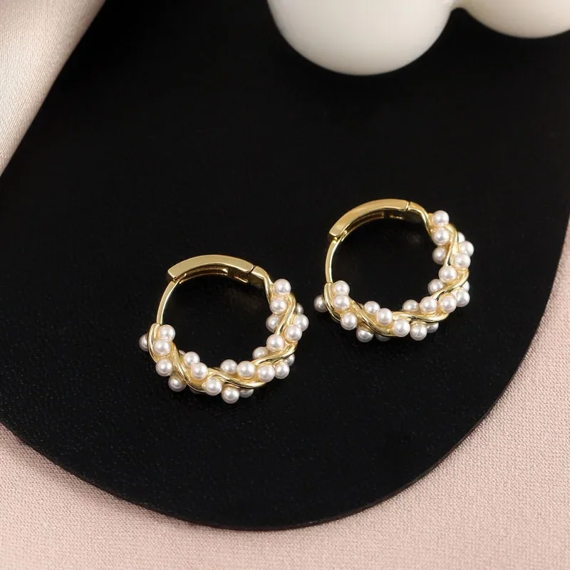 Korean New Trend Simple Temperament Circle Simulated Pearl Earrings Fashion Small Versatile Earrings Women's Jewelry Gifts 2025