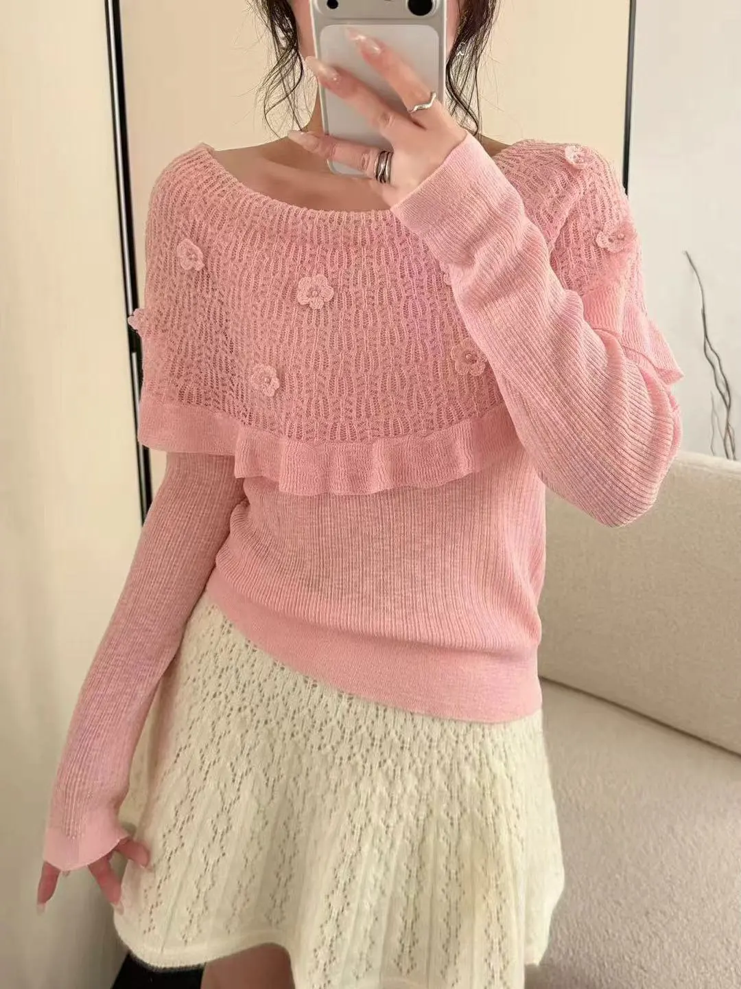 

Весна 2026: Женский приталенный вязаный свитер с 3D-цветочным дизайном и бамбуковым волокном, с вырезом на одно плечо, дышащий и комфортный