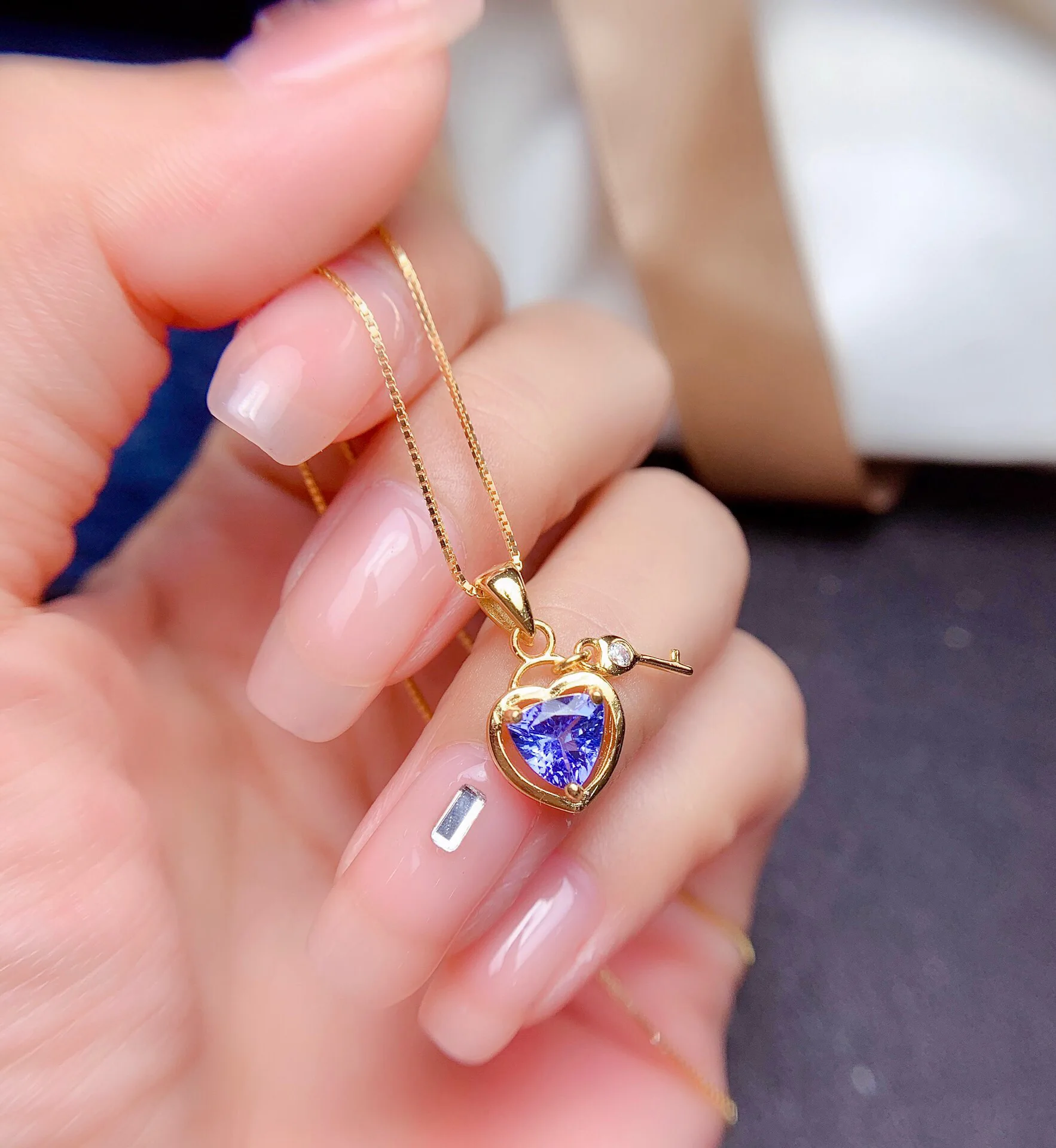 100% Natural Tanzanite Pendant 5.5mm Tanzanite Necklace Pendant Fashion 9256 Silver Lock and Key Pendant for Young Girl