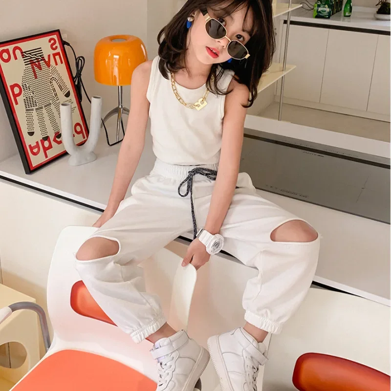 

Girls T-Shirt + Hole Long Sweatpants Baby Kids Suit 2025 Summer Children'S Clothing Sets Personalized Fashion Short-Sleeved Suit
