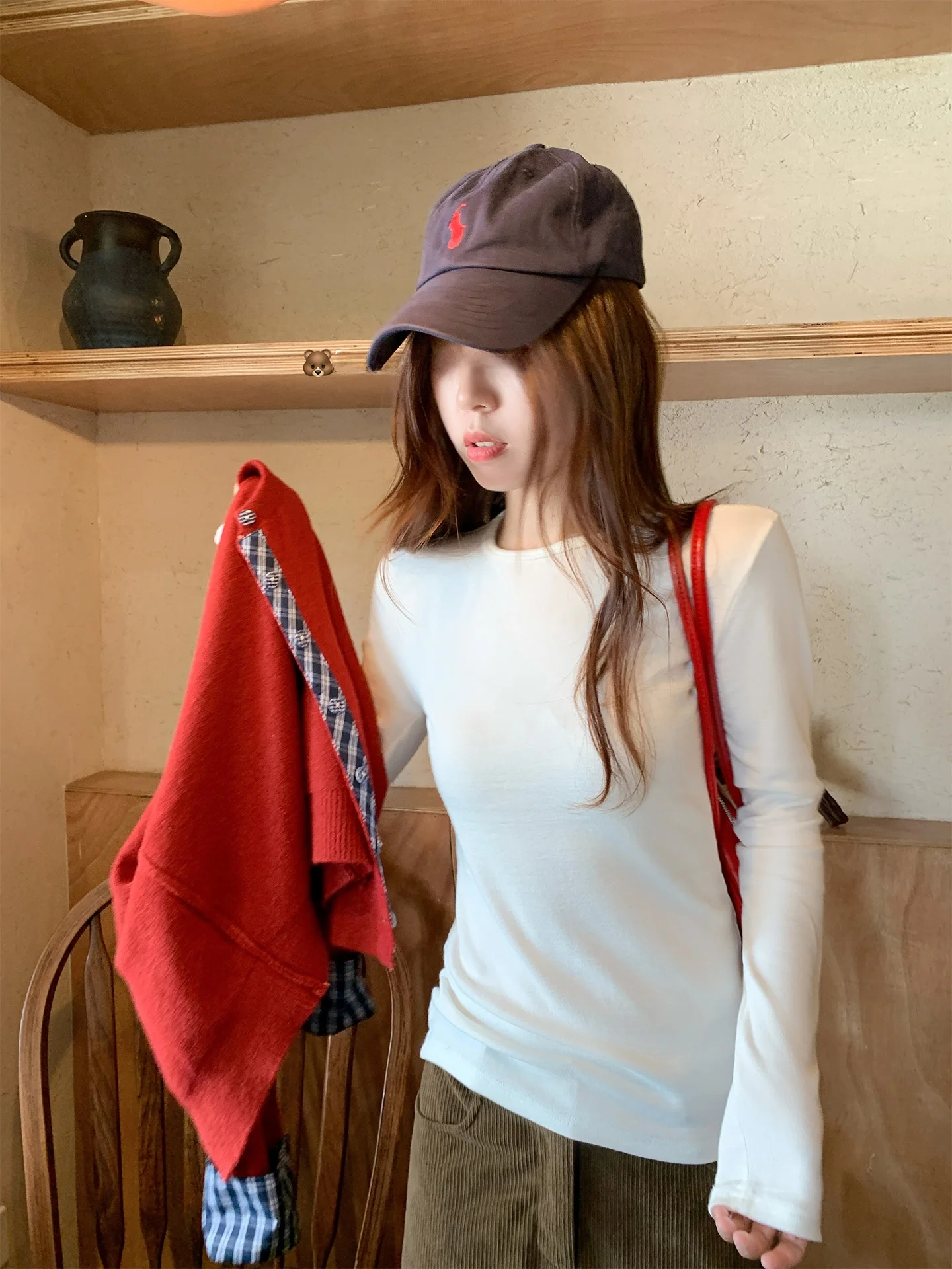 Slim Fit Long Sve round Ne T-irt Women's Autumn Winter Simple Sle Korean Sle White Top for Ladies Daily Wear