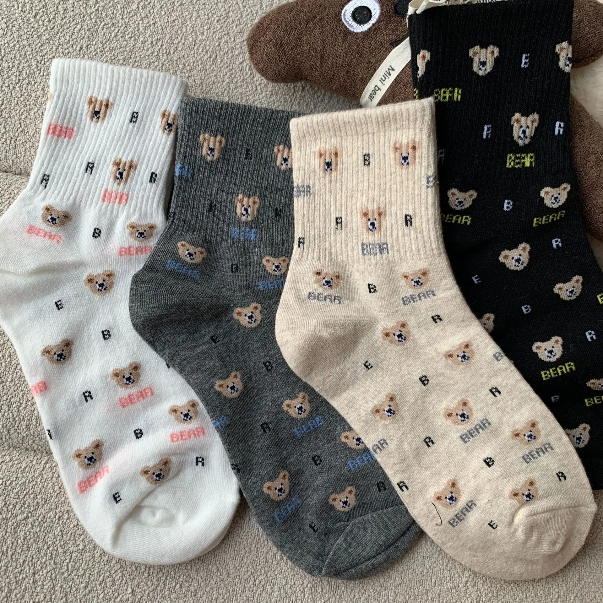 

Women's Socks Middle Tube Autumn Winter Ins Trend Girls Day Cute Bear Cartoon Printed Letters Character Long Warm Cotton Socks
