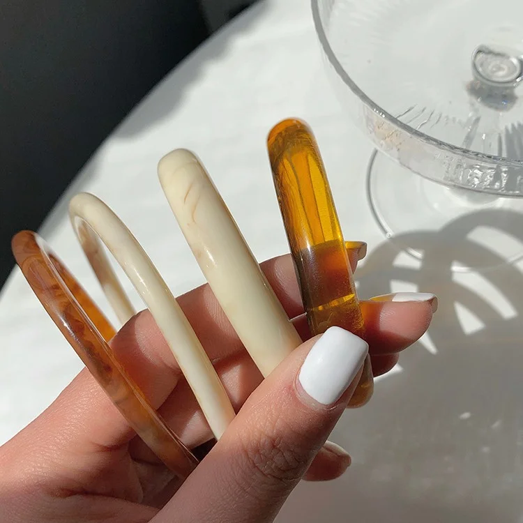 4pcs Elegant Retro Acrylic Bracelet Set for Women Fashion Punk Simple Resin Stackable Bangle Boho Daily Wear Party Jewelry Gifts - view 4