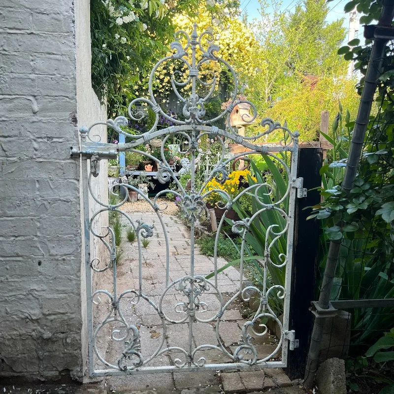 Garden, wrought iron garden gate, courtyard fence, retro climbing flower stand, outdoor fence gate 120 * 72