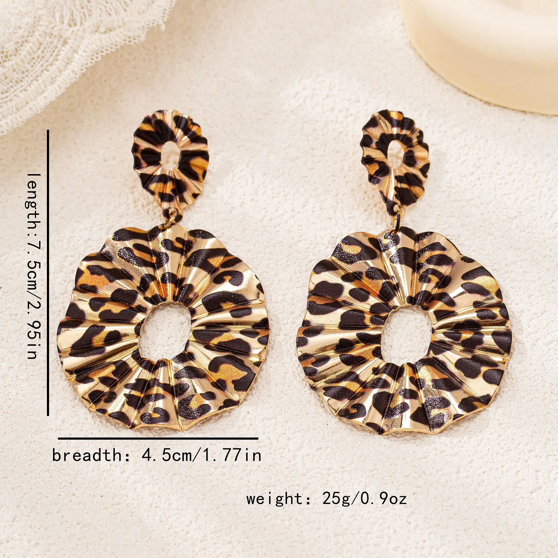 Earrings For Women Personalized Hollow Exaggerated Leopard Print Pleated Ear Accessories Holiday Party Gift Fashion Jewelry E496