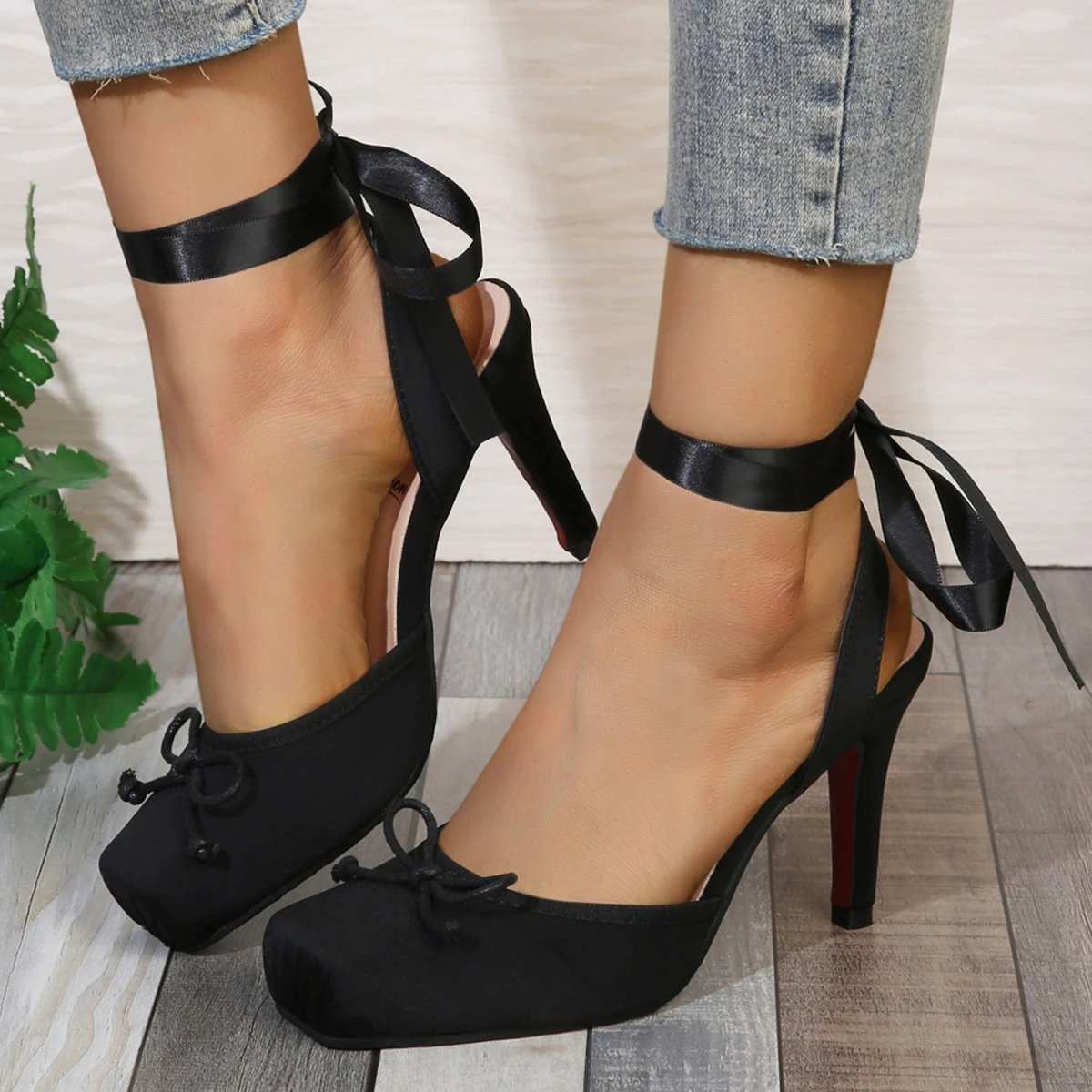 Temperament Stiletto Sandals F - огляд і ціна Sandal Strappy Heeled