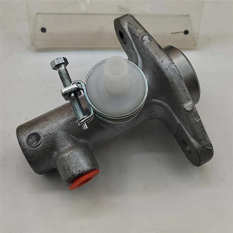 الدقة الجديدة عالية الجودة سيارة الفرامل أسطوانة رئيسية مخلب أسطوانة رئيسية ME507173 لميتسوبيشي كانتر 4D55 قطع غيار السيارات