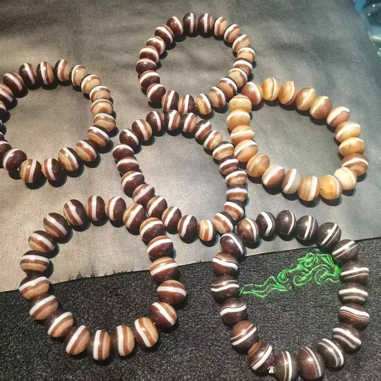 

1pcs/lot Frontline pharmacist Dzi Beads Bracelet Strips Totems Natural Agate Ji Powerful Amulet Collectible Jewelry
