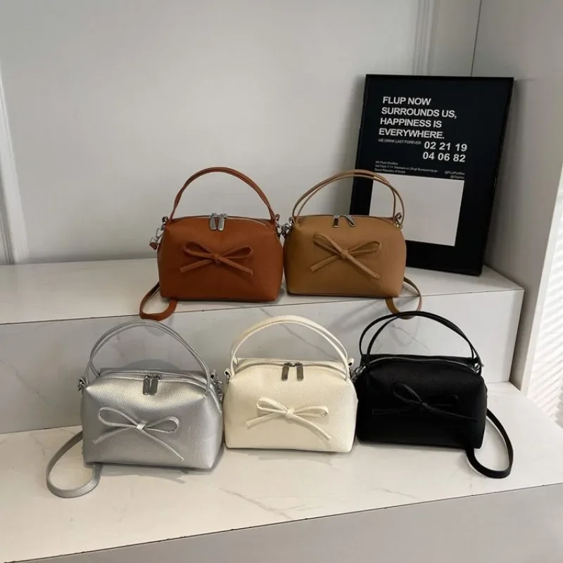 

Diaper Bag Chic Textured Designer Handbag Elegant Leather Crossbody Purse For Women Stylish Minimalist Large Capacity