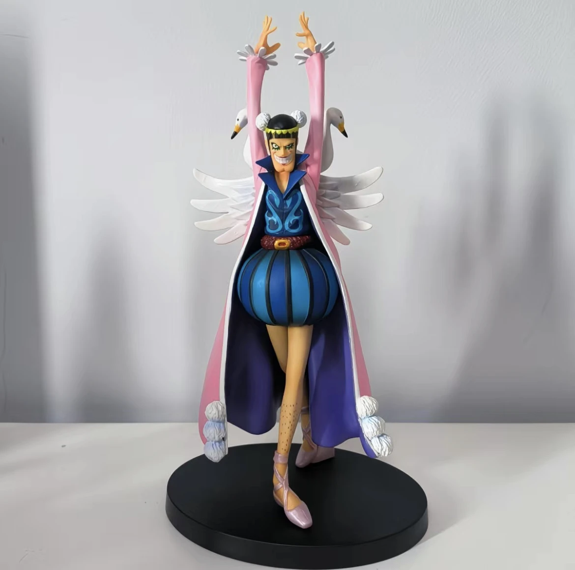 Mr.2 Bon Kurei 限定版 フィギュア Amazon.com: Banpresto One Piece 8.4