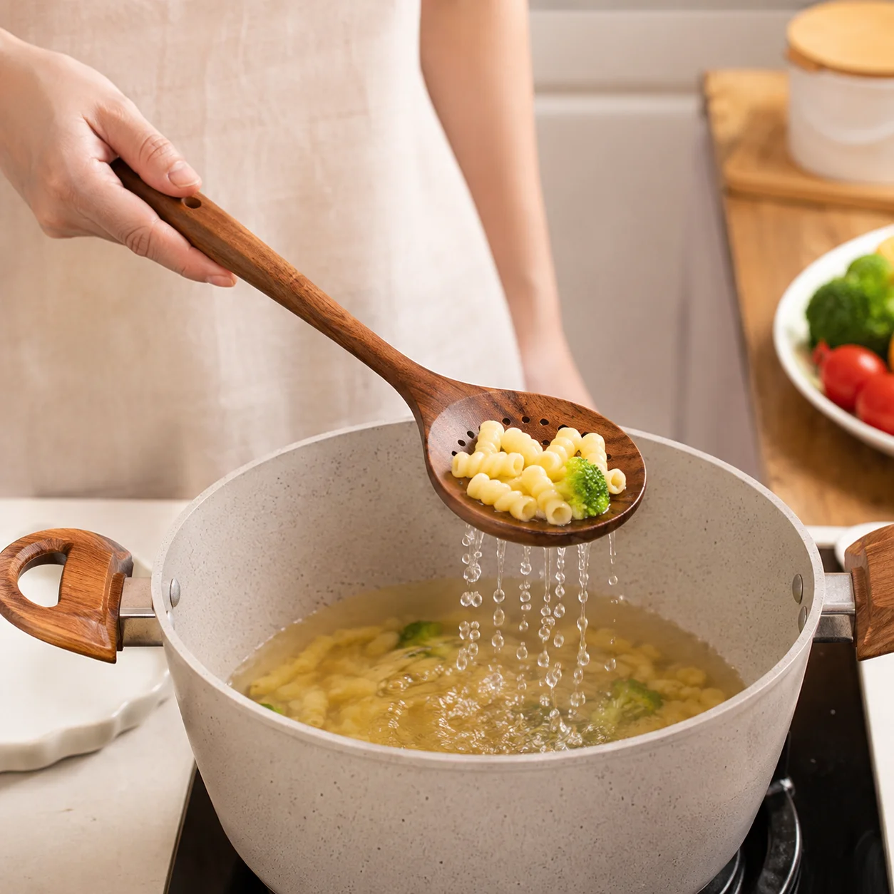 1Pc Acacia Wood Spoon and Spatula, 7 Different Styles, a Wooden Bucket Purchased Separately