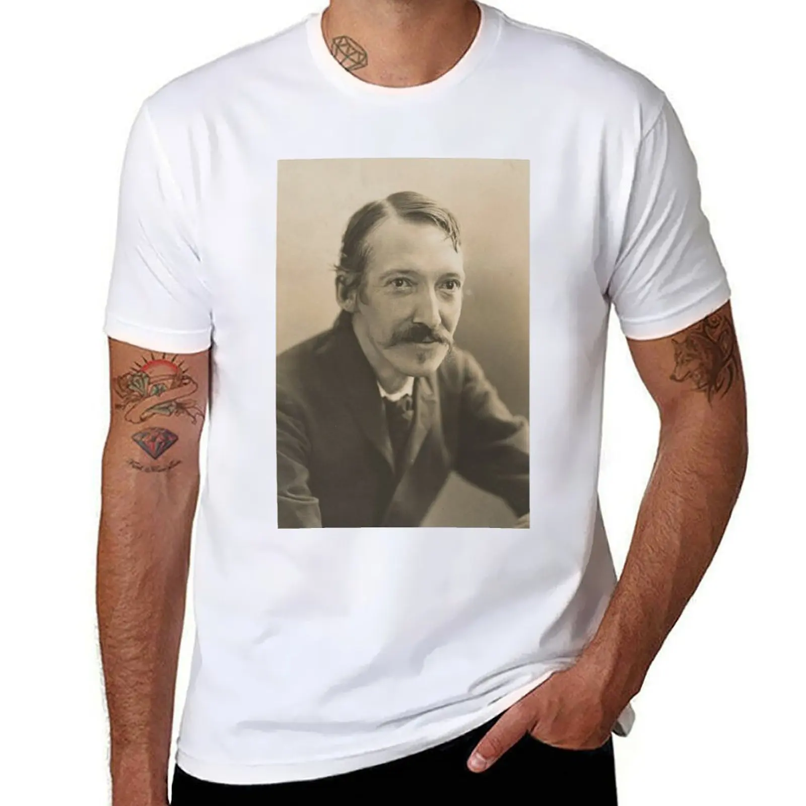 

Vintage Robert Louis Stevenson Photo Portrait T-Shirt man t shirts graphic t shirts for man cotton funny T-Shirt