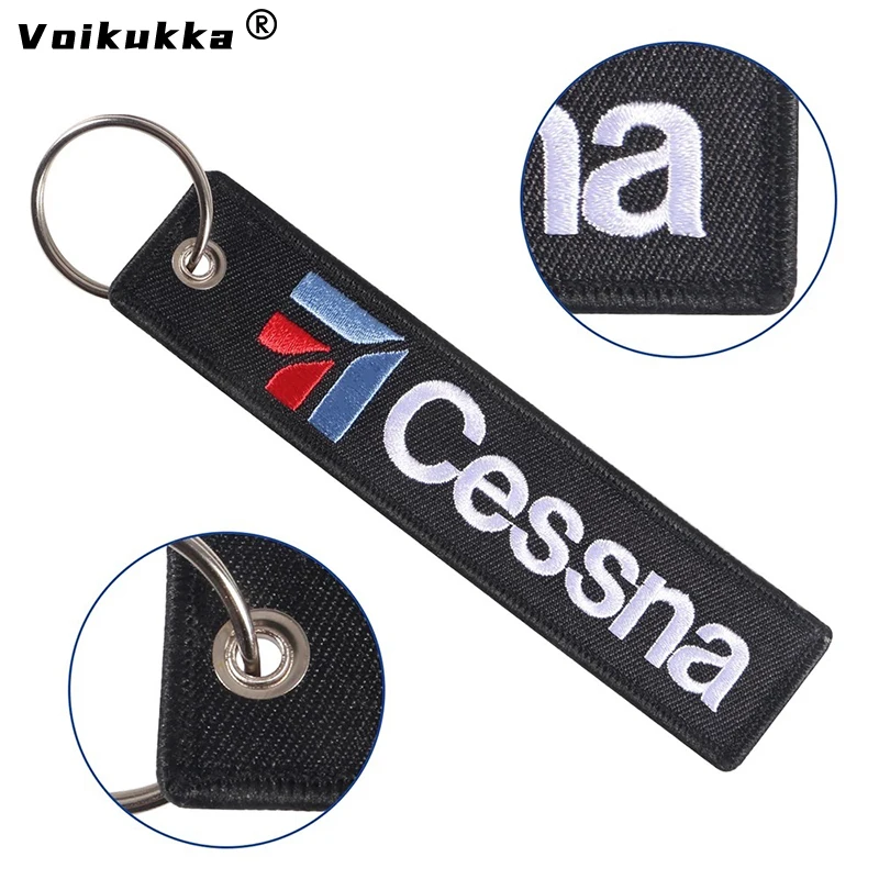 Voikukka เครื่องประดับ1PC 2ชิ้น3ชิ้น3แพ็ค Cessna ตัวอักษร Boths เย็บปักถักร้อยรูปแบบพวงกุญแจกุญแจรถจักรยานยนต์ของขวัญอุปกรณ์เสริม