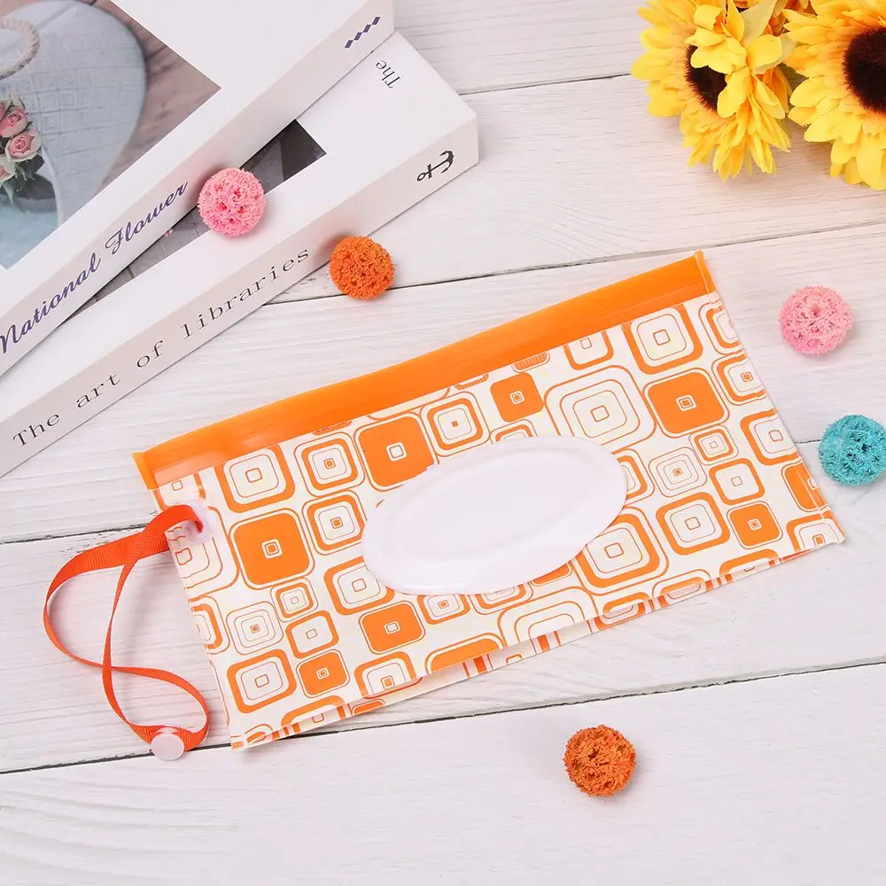 1pcs Fashion Cute Baby Product Snap-Strap Flip Cover Portable Wet Wipes Bag Cosmetic Pouch Tissue Box Stroller Accessories