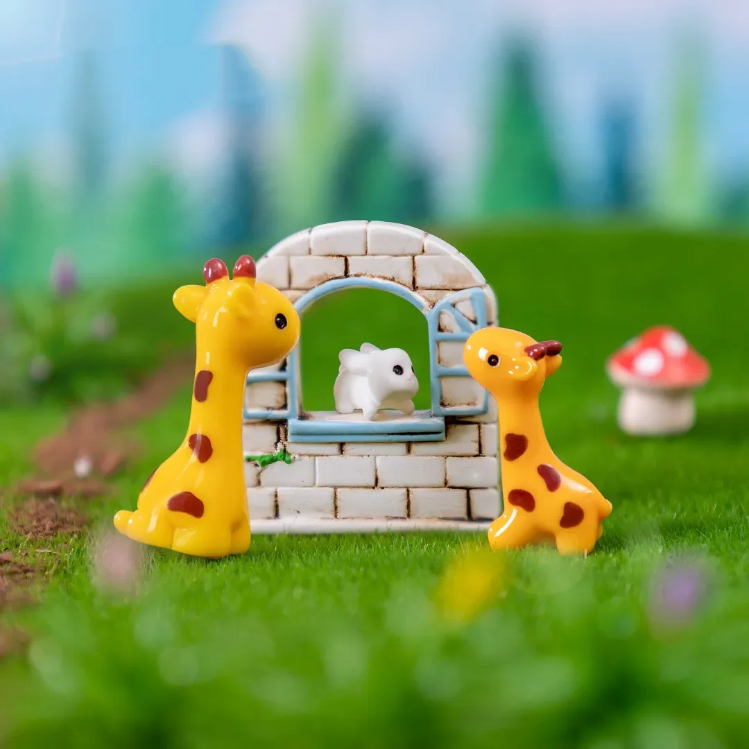 

Figurines Miniatures Cute Giraffe Rabbit Animal Micro Landscape Ornaments For Home Decorations Decor For Room Desk Accessories