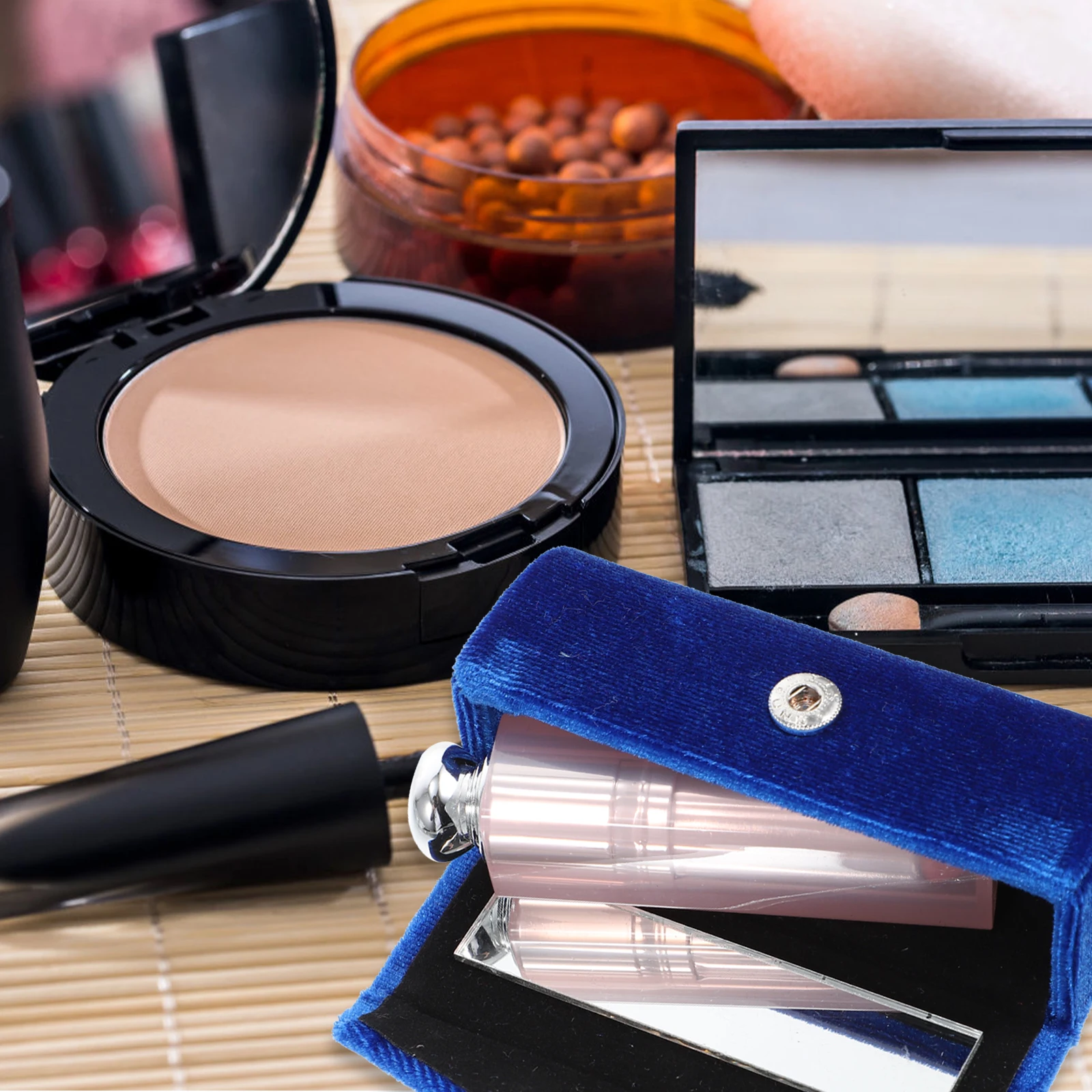 

Ladies Lipstick Case with Mirror Refined Handicrafts Compact Lightweight Daily Carry Lipstick Box with Mirror Key Chain Holder