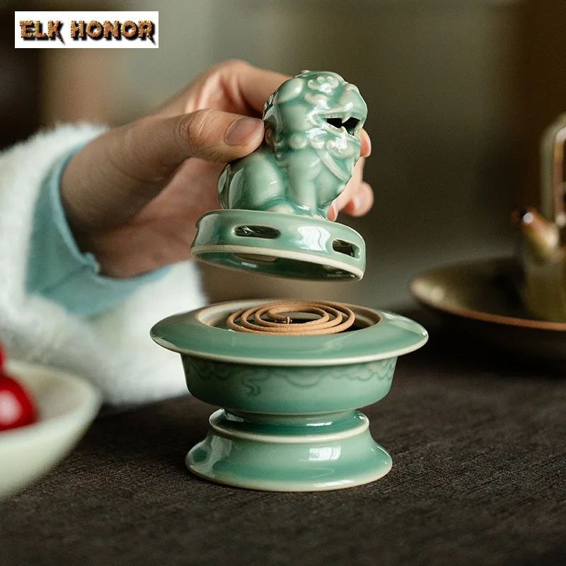 Yue Kiln Celadon Auspicious Lion Incense Burner Creative Beast Art Aromatherapy Furnace Censer Holder Zen Tea Table Decoration