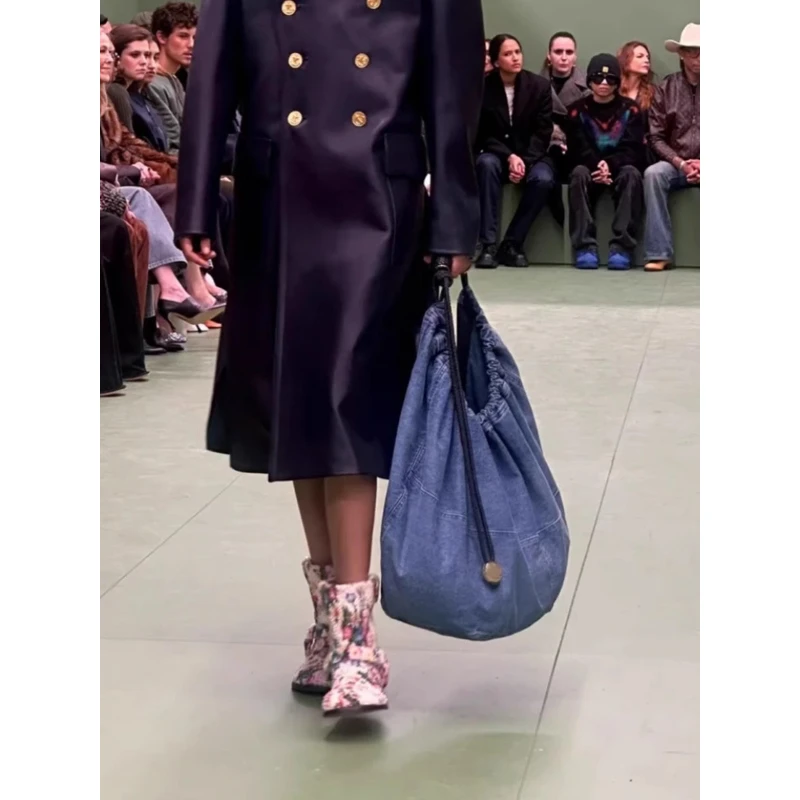 سعة كبيرة للمتسوقين حقيبة المرأة عالية الجودة الأزرق الدنيم الأسود المنسوجة الرباط حمل حقيبة عرض الأزياء نمط حقيبة كتف عادية