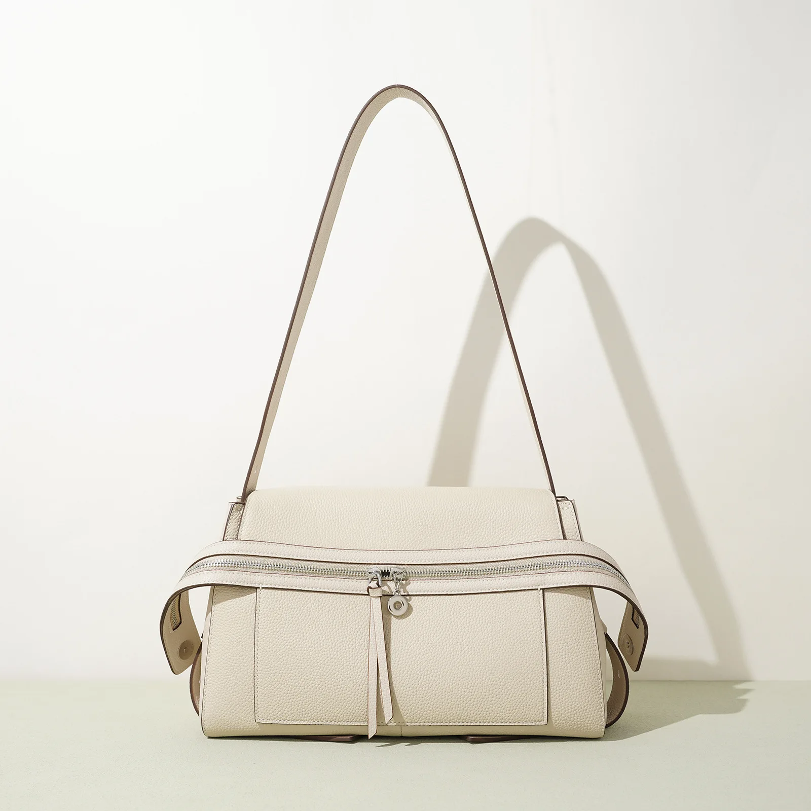 

Early spring 2026 new crossbody bag, Korean-style single-shoulder bag, simple and versatile casual bag, fashionable handbag