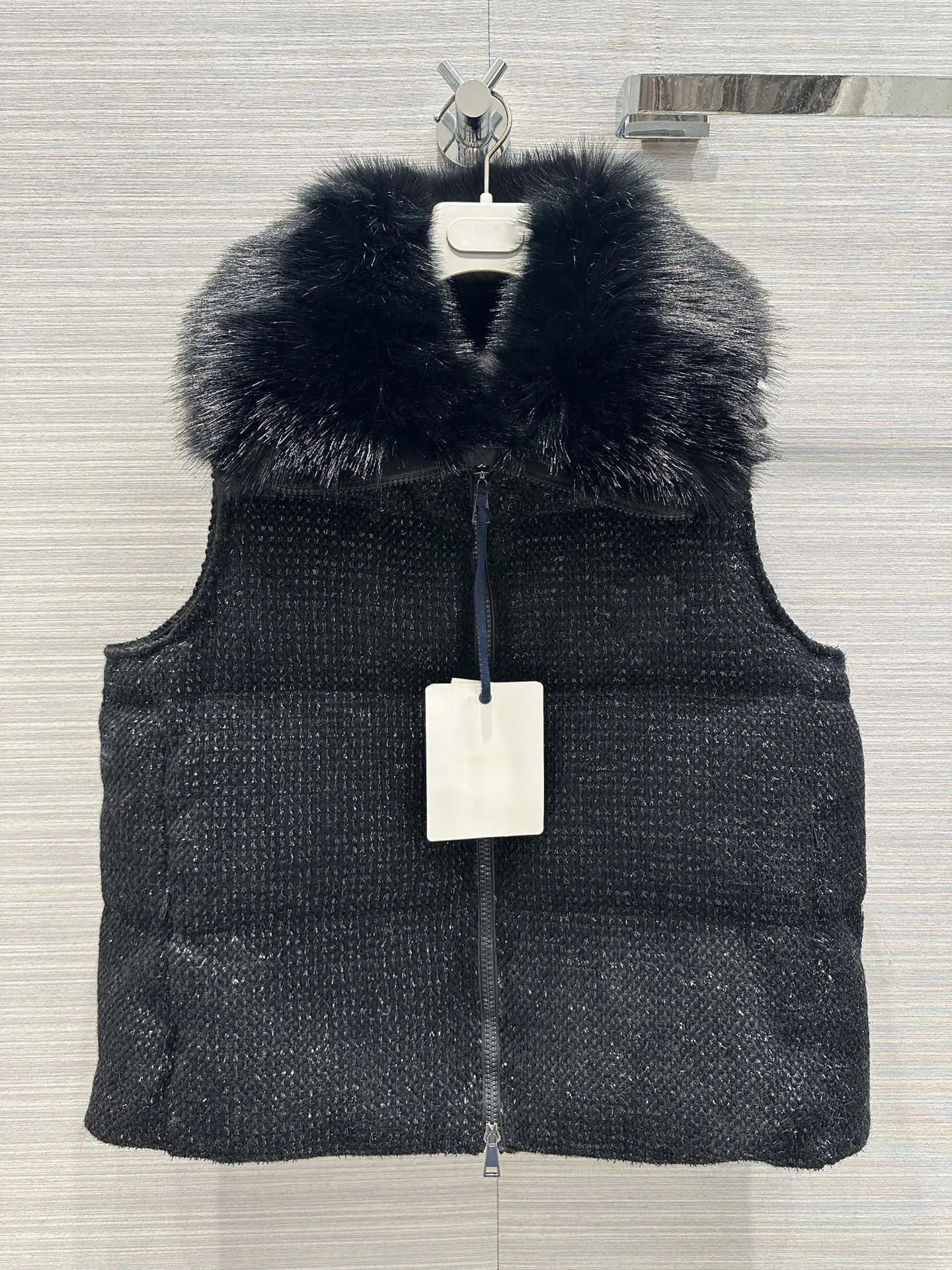 Women's Clothing furry big lapel vest down  Winter New  NO.7