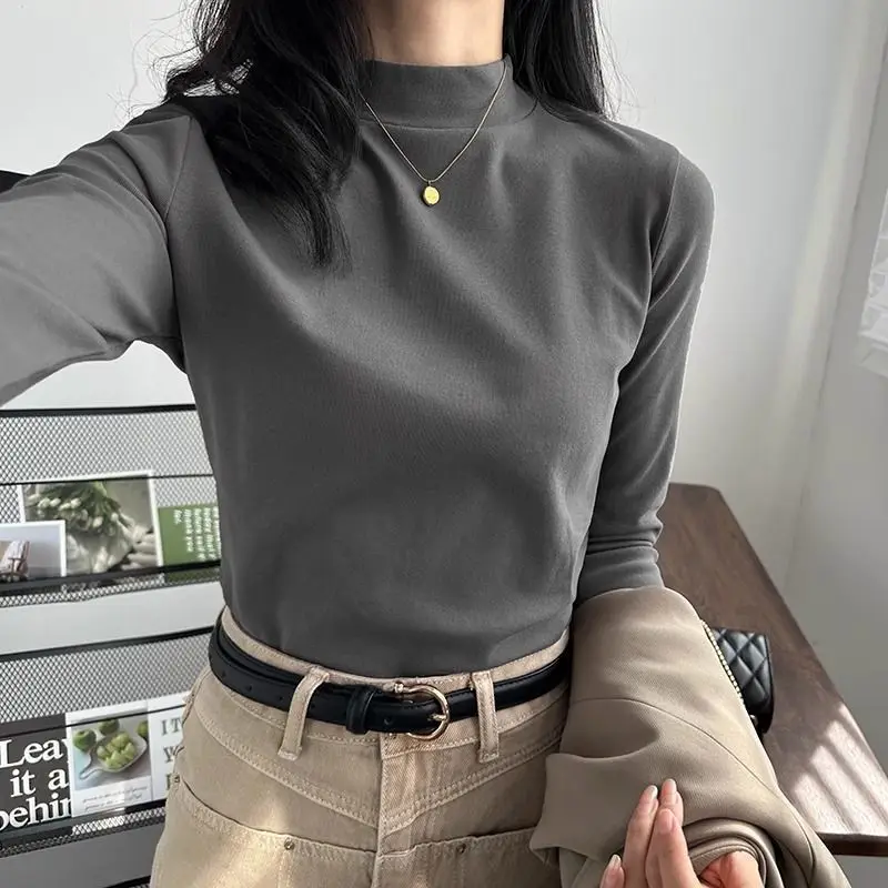 ฤดูใบไม้ร่วงฤดูหนาวครึ่งคอสูง SLIM FIT WARM BASE เสื้อหนาเสื้อผ้าผู้หญิงกํามะหยี่เรียบง่ายกระชับเสื้อแขนยาว