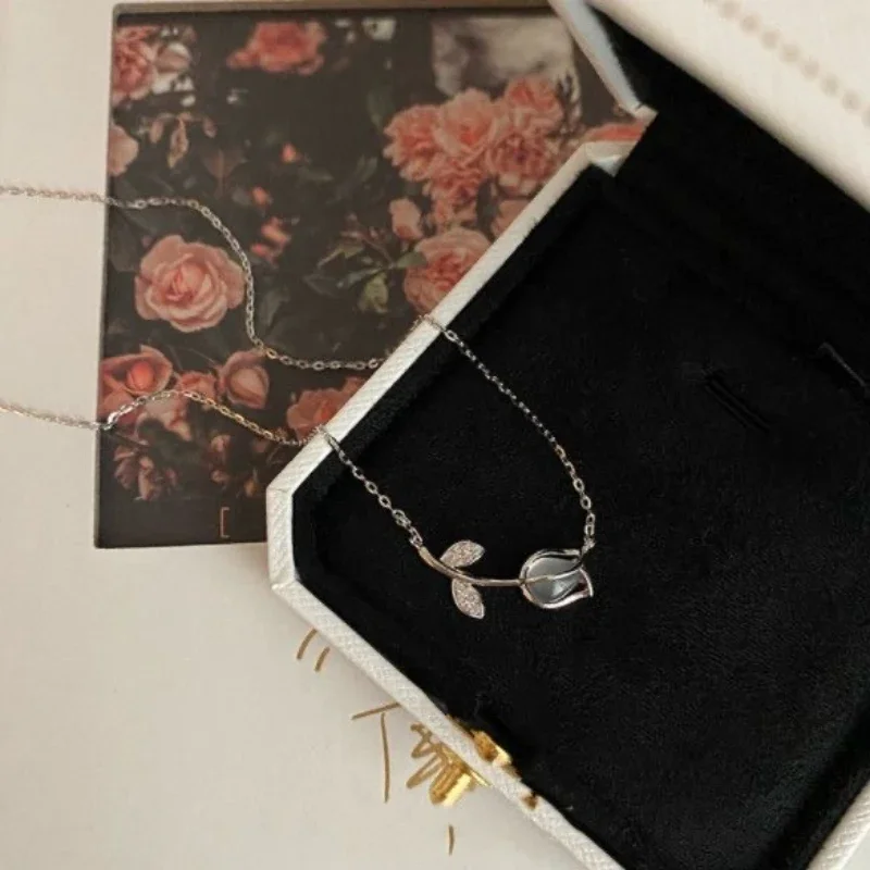 Light Luxury High-end Small Fresh Design Clavicle Chain Women's Tulip Necklace Women's Ins Niche Design