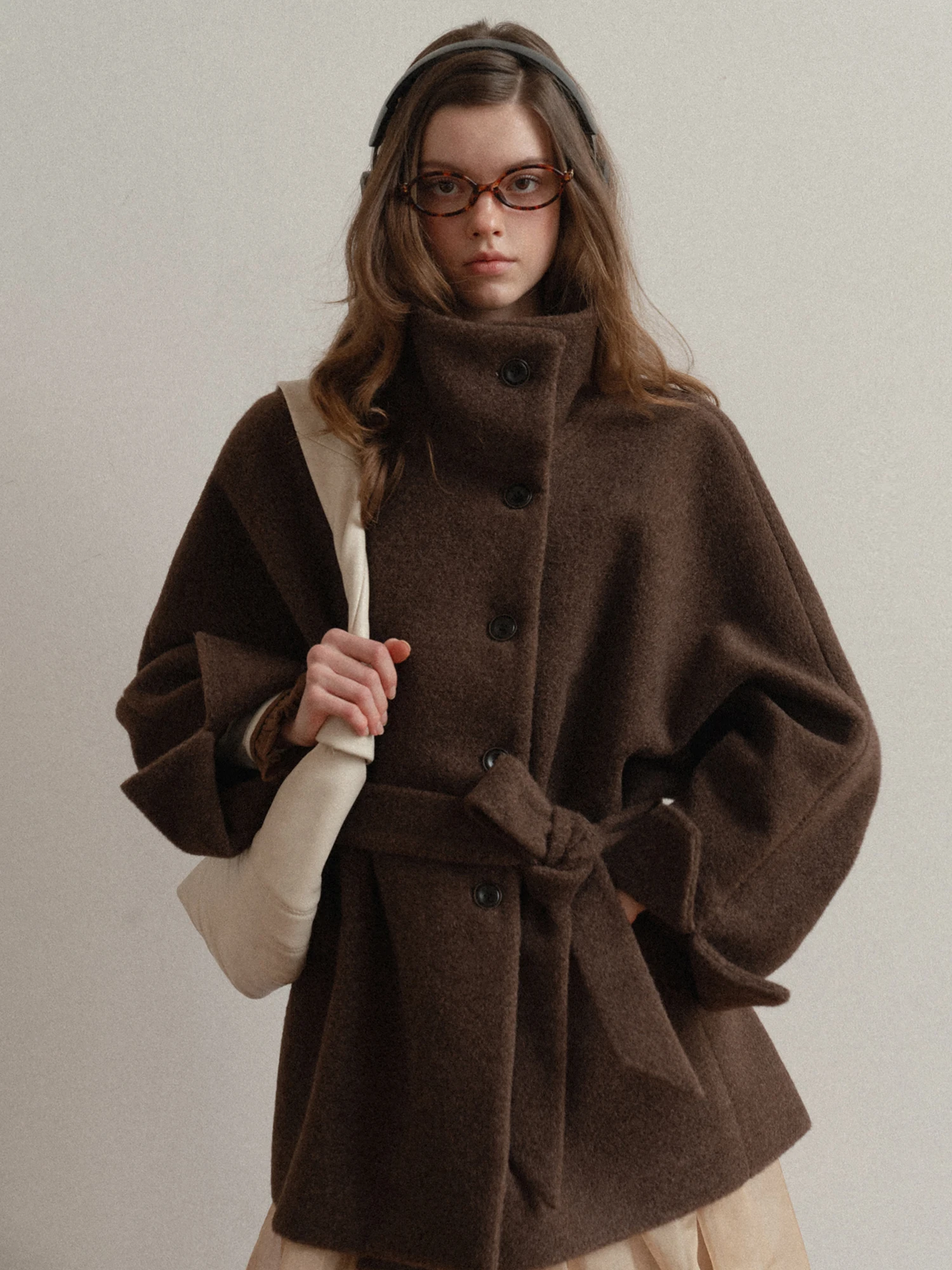 Eggka Brown Loose Fit Stand Collar Woolen Coat Women's Retro High-End Commuter Coat Long Sleeve Polyester Fiber Thickened