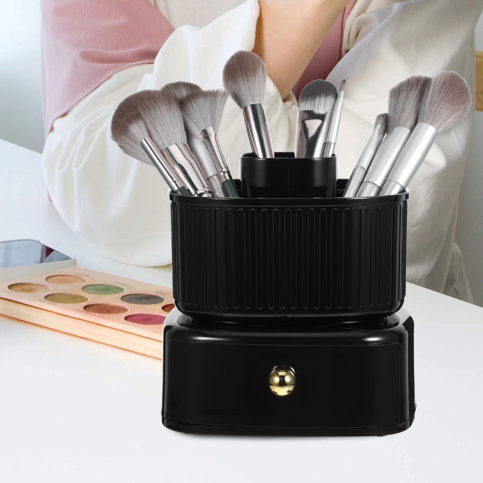 

Makeup Brushes Rotating Pen Holder Storage Box Cup Penholder Jewelry Container Desktop Black Cute Display Organizer Office