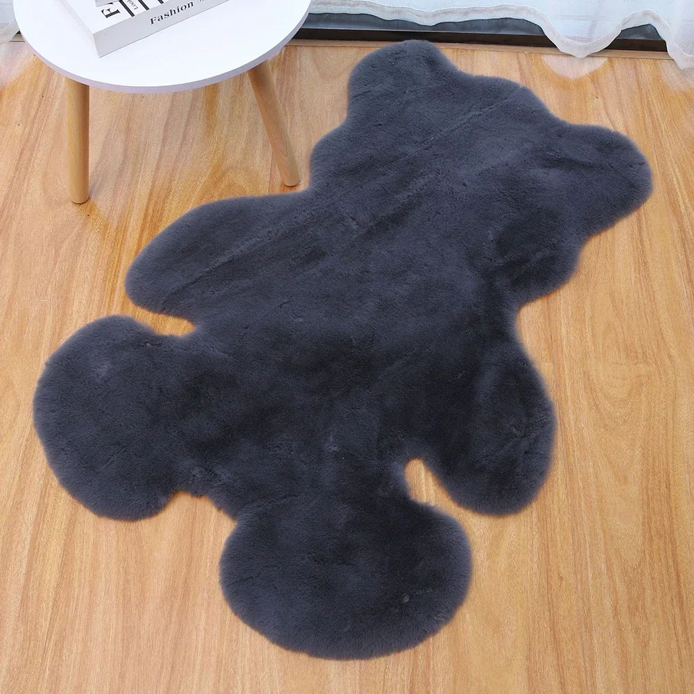 1pc 1.5*2FT Plush Cartoon Decorative Imitation Rabbit Skin Bear Carpet Bedroom Plush Decorative Faux Rabbit Feather Bear Rugs