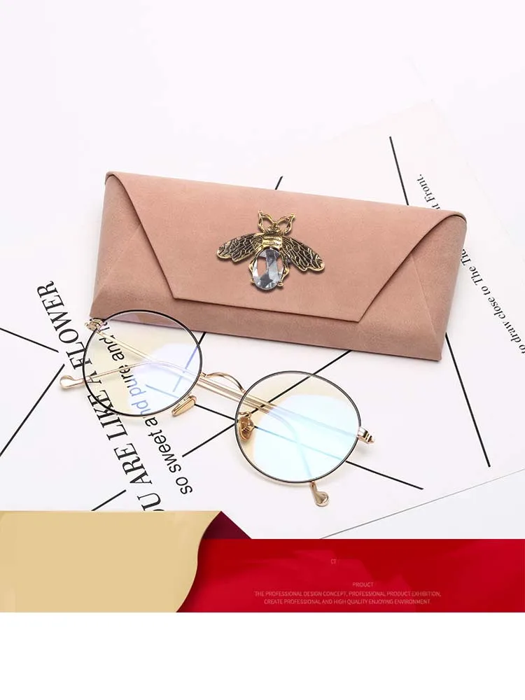 

Portable Retro Glasses Case Trendy Eyewear Cases Yellow Sapphire Butterfly Pendant Decor